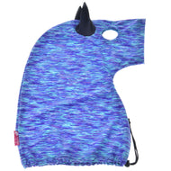 Tuta protettiva Hobby Horse Sea (Lycra) di Hobby Horse LarDen, copertura lavabile con motivo blu e viola a forma di testa di cavallo, con corno nero, orecchio, apertura per il viso e coulisse sul fondo per una vestibilità sicura.