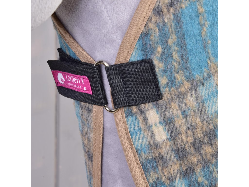 Coperta da scuderia Scottish Cube