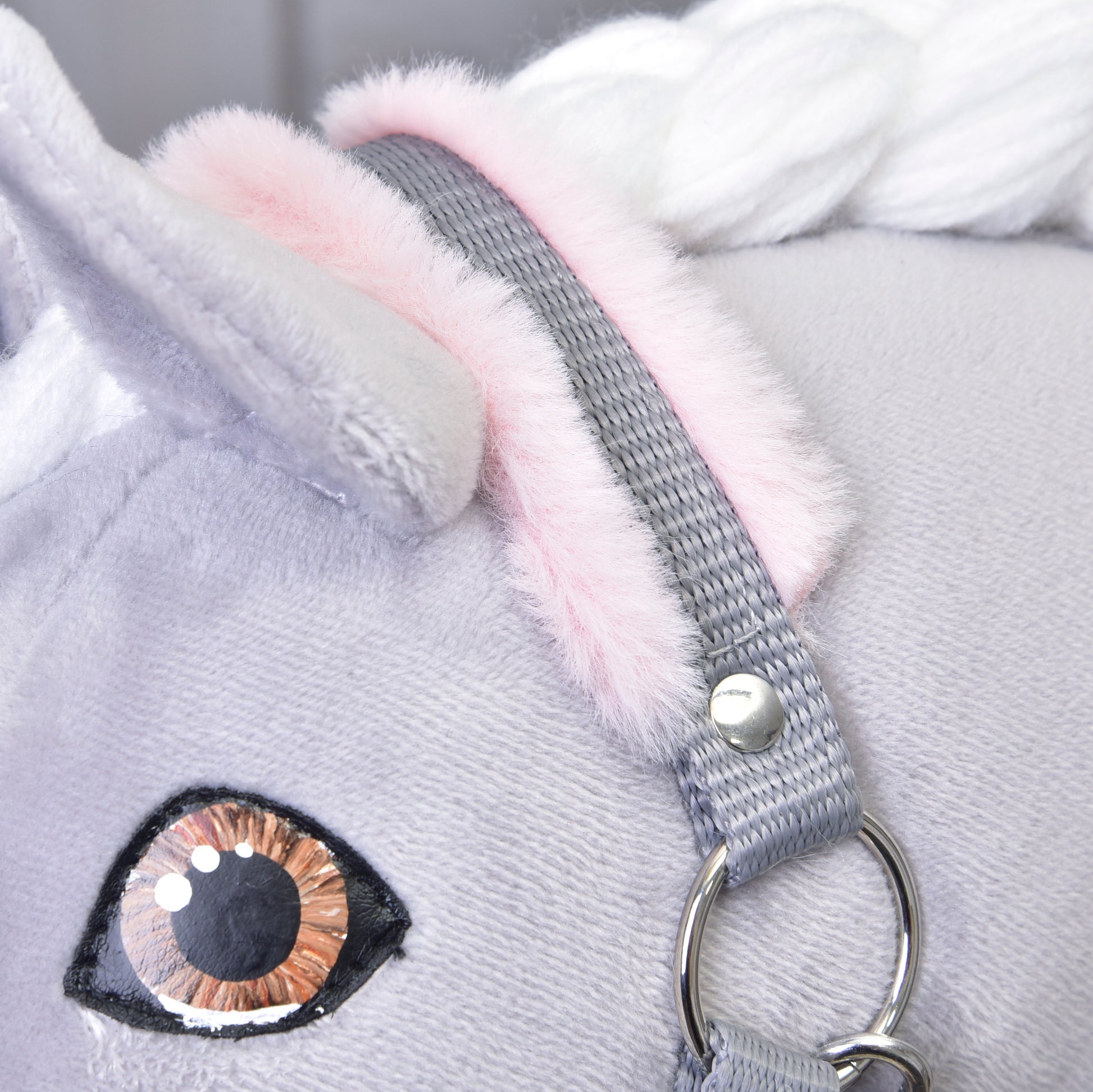 Halter grey with pink fur