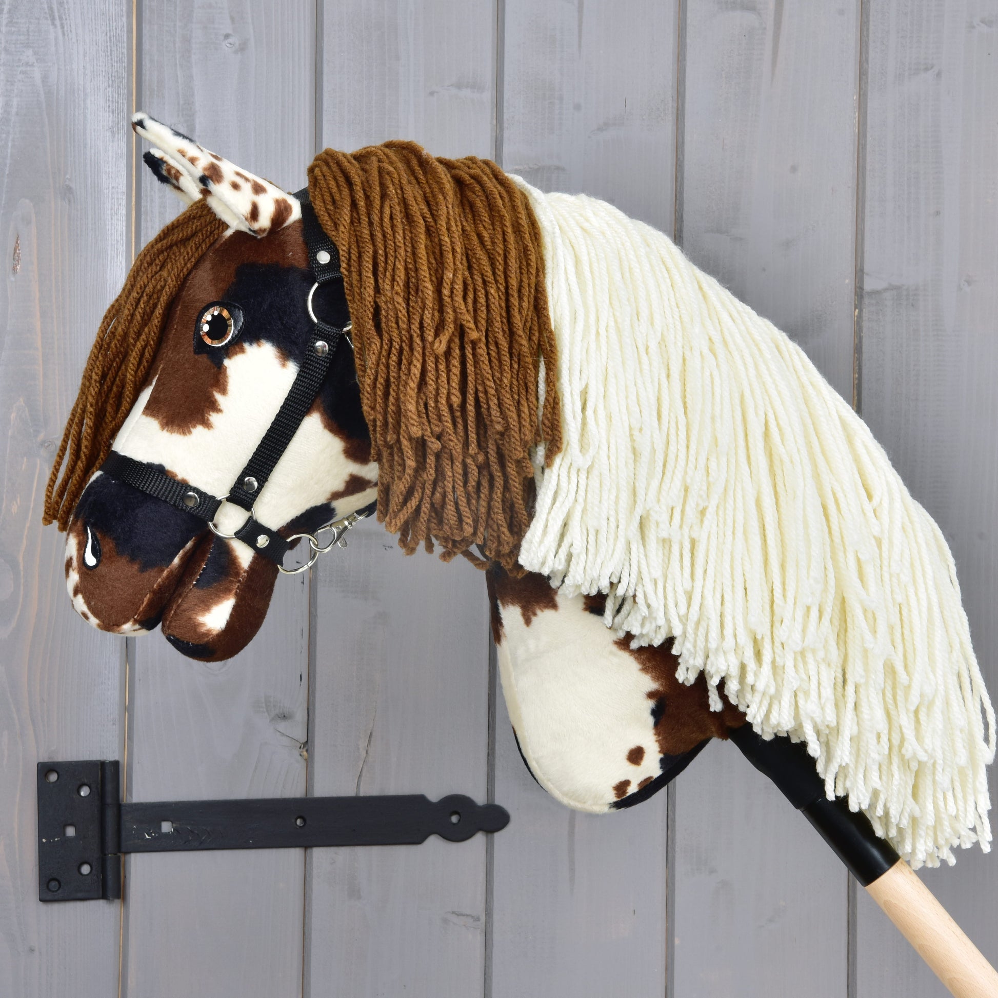Hobby Horse Bond con Cavezza nero