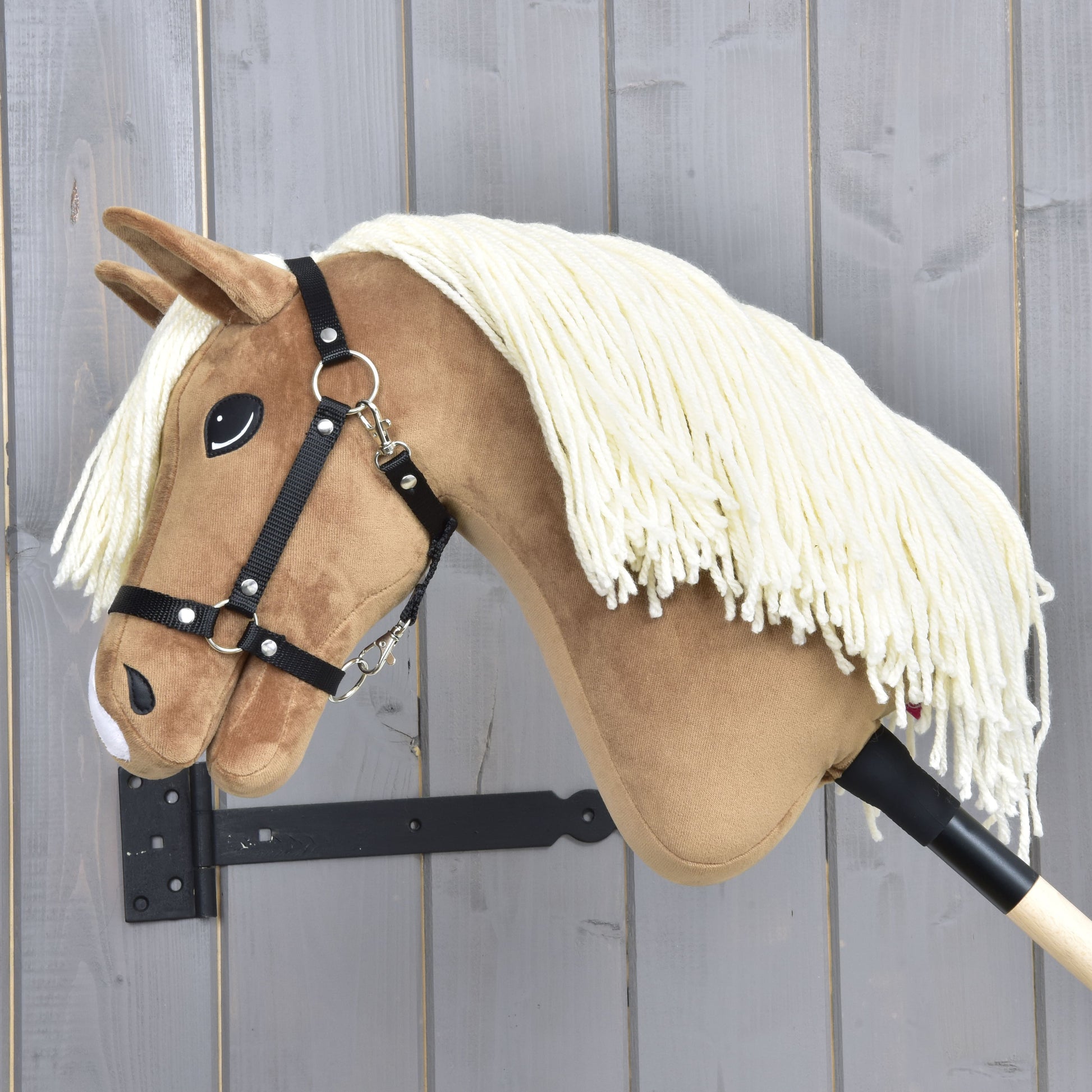 Hobby Horse Smart with Black Halter