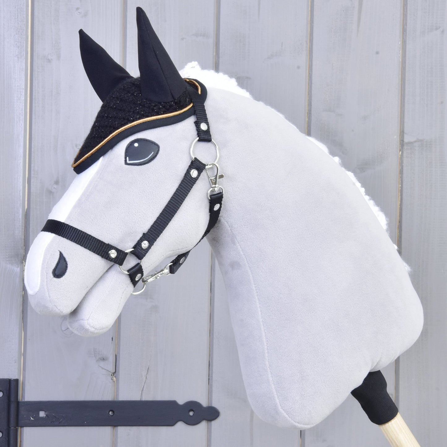 Ear bonnet crocheted Black Gold