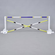Salto 50 cm / 20 inch con aste extra di Hobby Horse LarDen, ostacolo regolabile bianco e giallo con aste incrociate e tacche di misurazione, ideale per Hobby Horsing e attività divertenti al chiuso o all'aperto.