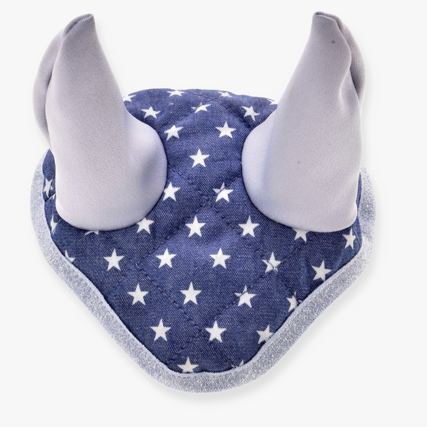 Cuffia Star Hobby Horse LarDen, cuffia antimosche in tessuto blu trapuntato con stelle bianche, due morbide orecchie grigie dritte e finitura argentata per la protezione del cavallo.