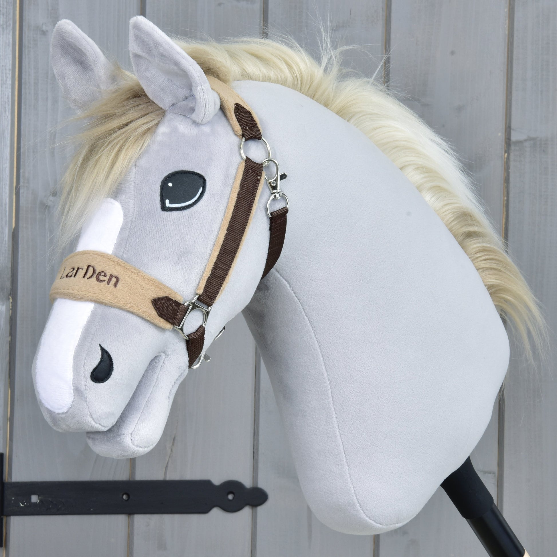 Fur Halter LarDen Brown