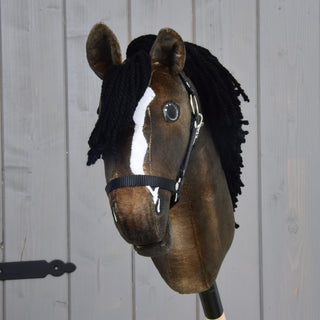 Hobby Horse Sundance con cavezza nera