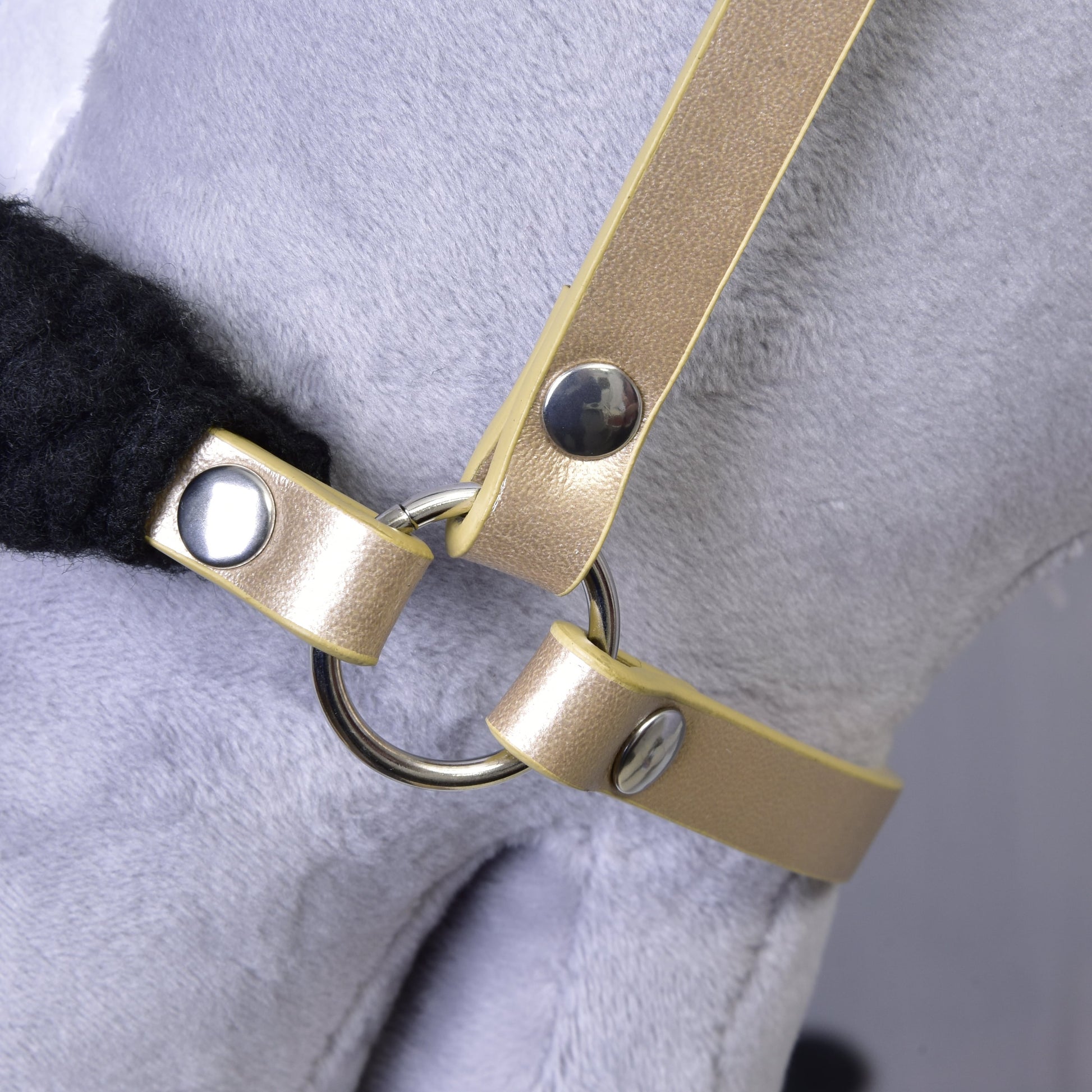 Gold halter with black fur - leatherette (size M)